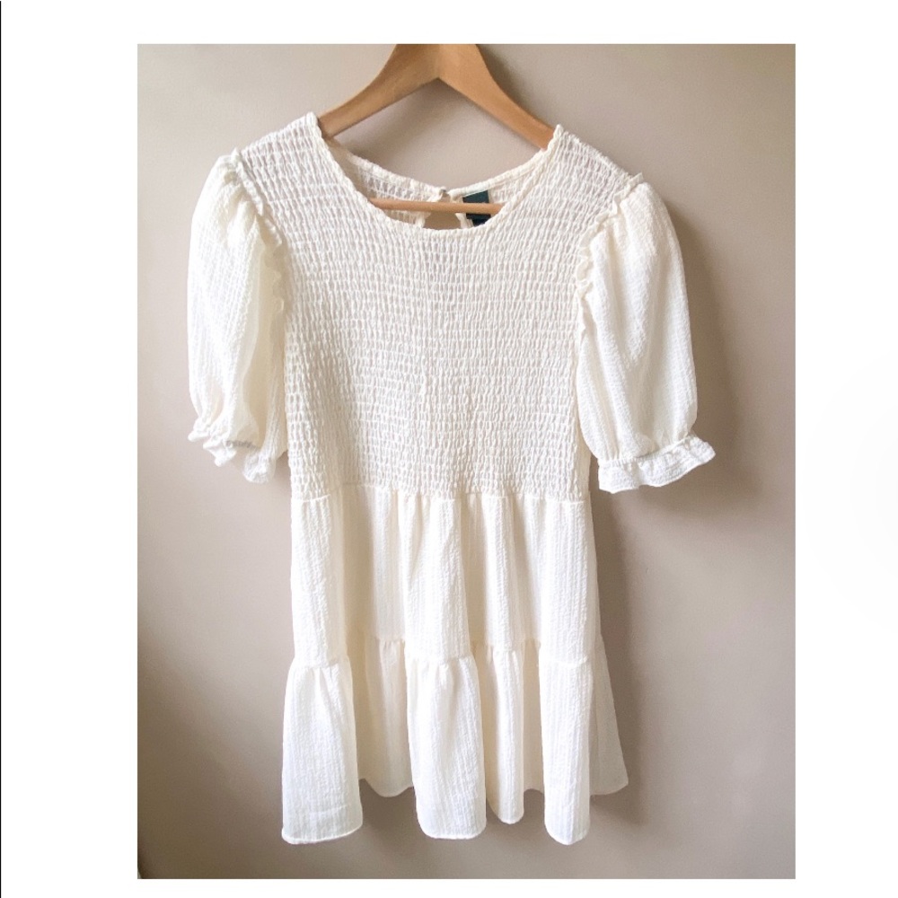 Wild Fable XS Off White Short Sleeve Smocked Mini Dress